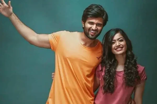 విజయ్ దేవరకొండ 36వ పుట్టినరోజు సందర్భంగా రష్మిక మందన్న ఆయనకు “ఆరోగ్యం, సంపద మరియు శాంతి కలగాలని” శుభాకాంక్షలు తెలిపింది.